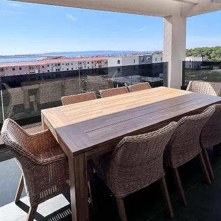 Penthouse Pag Sole Апартаменты *